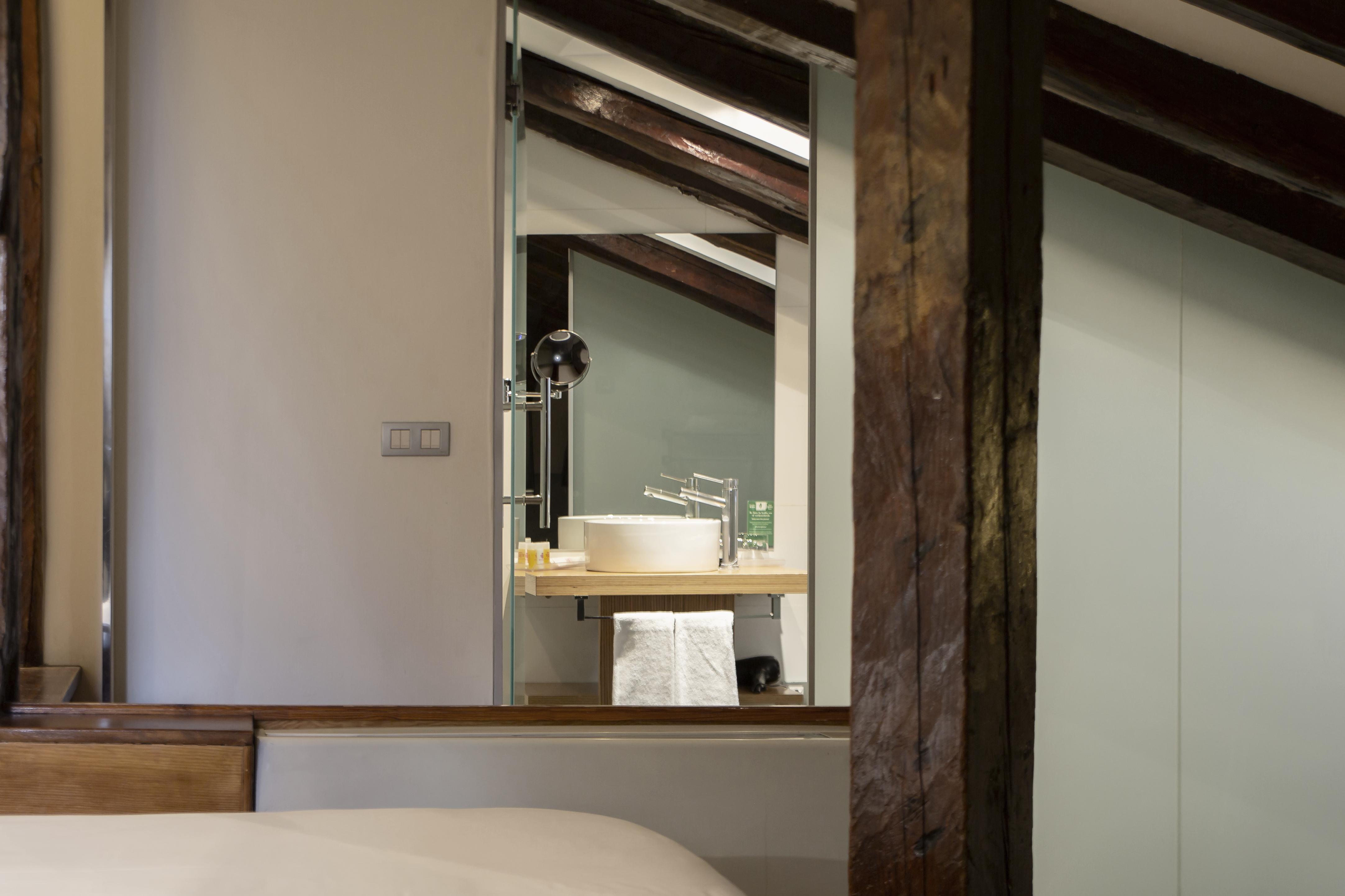 Petit Palace Plaza Del Carmen Мадрид Екстериор снимка