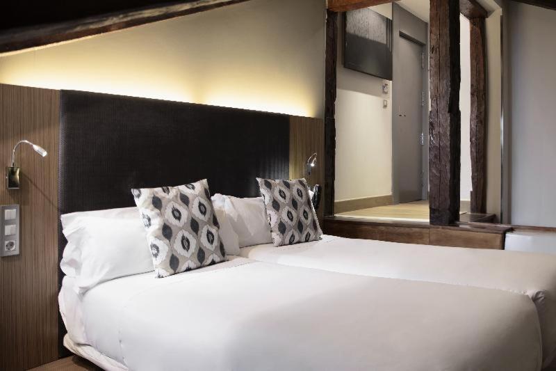 Petit Palace Plaza Del Carmen Мадрид Стая снимка
